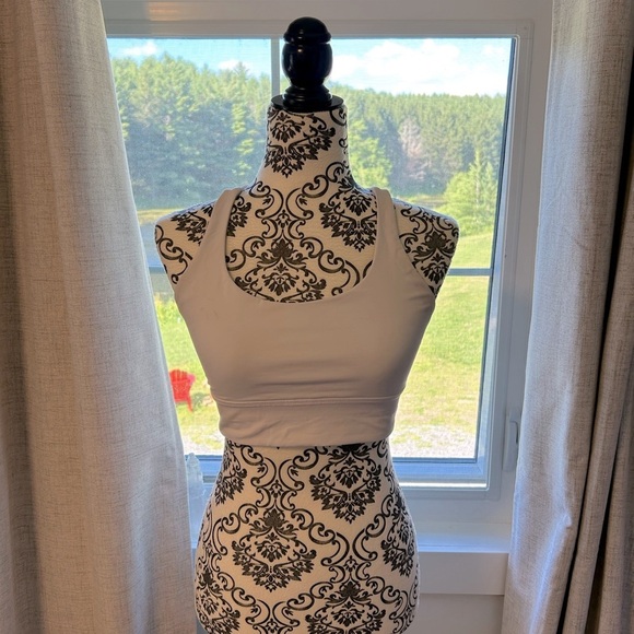 Lululemon sports bra slight stain on right upper chest area. - Picture 1 of 4